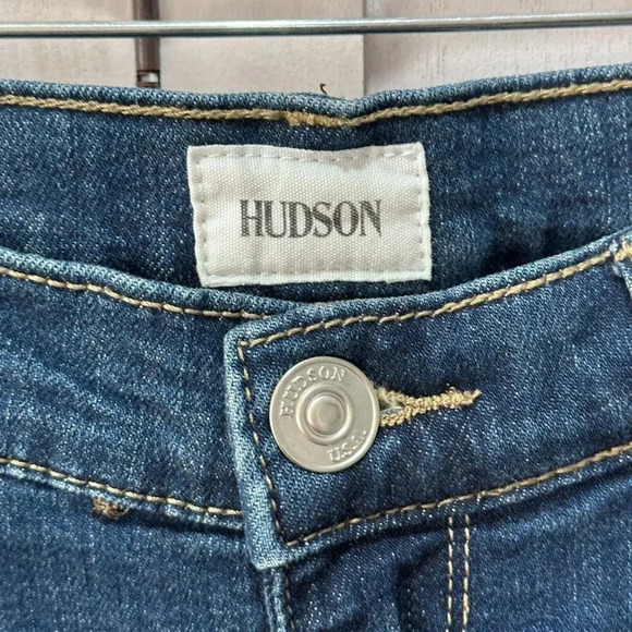 Hudson Jeans Natalie Midrise Slim Boyfriend Cropped Jeans in Leah - Picture 5 of 11
